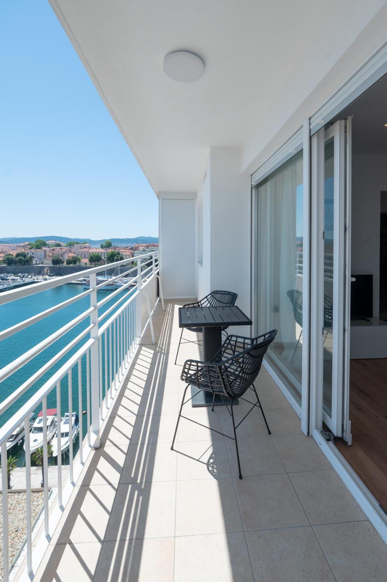 Sea View Mia Just Renovated Apartment *
