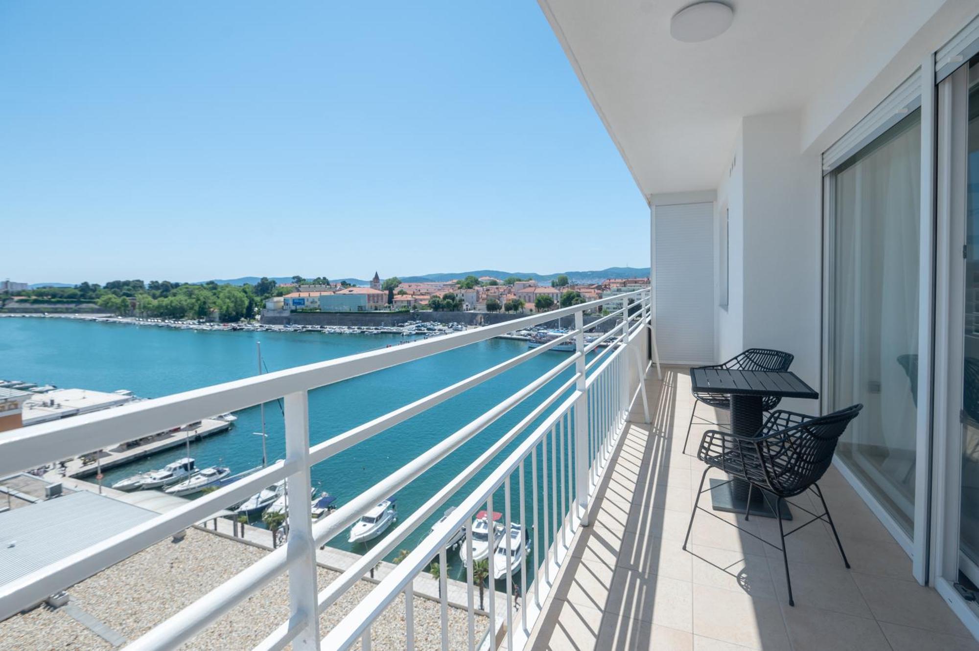Apartment Sea View Mia Just Renovated *