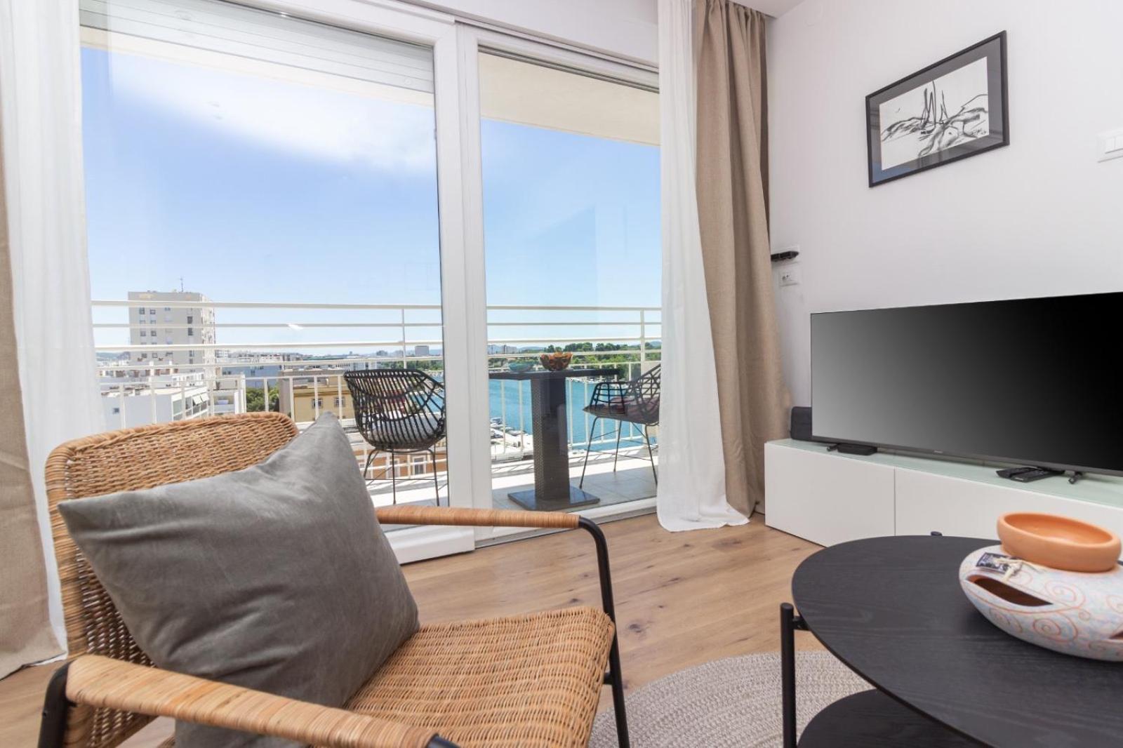 Sea View Mia Just Renovated Apartment *